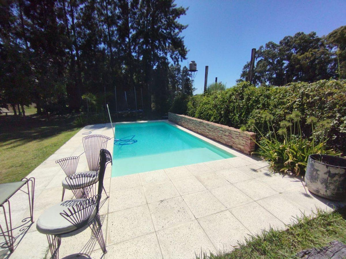 Foto de CASA 3 DORMITORIOS VENTA EL RODEO PARQUE Y PILETA, imagen 3