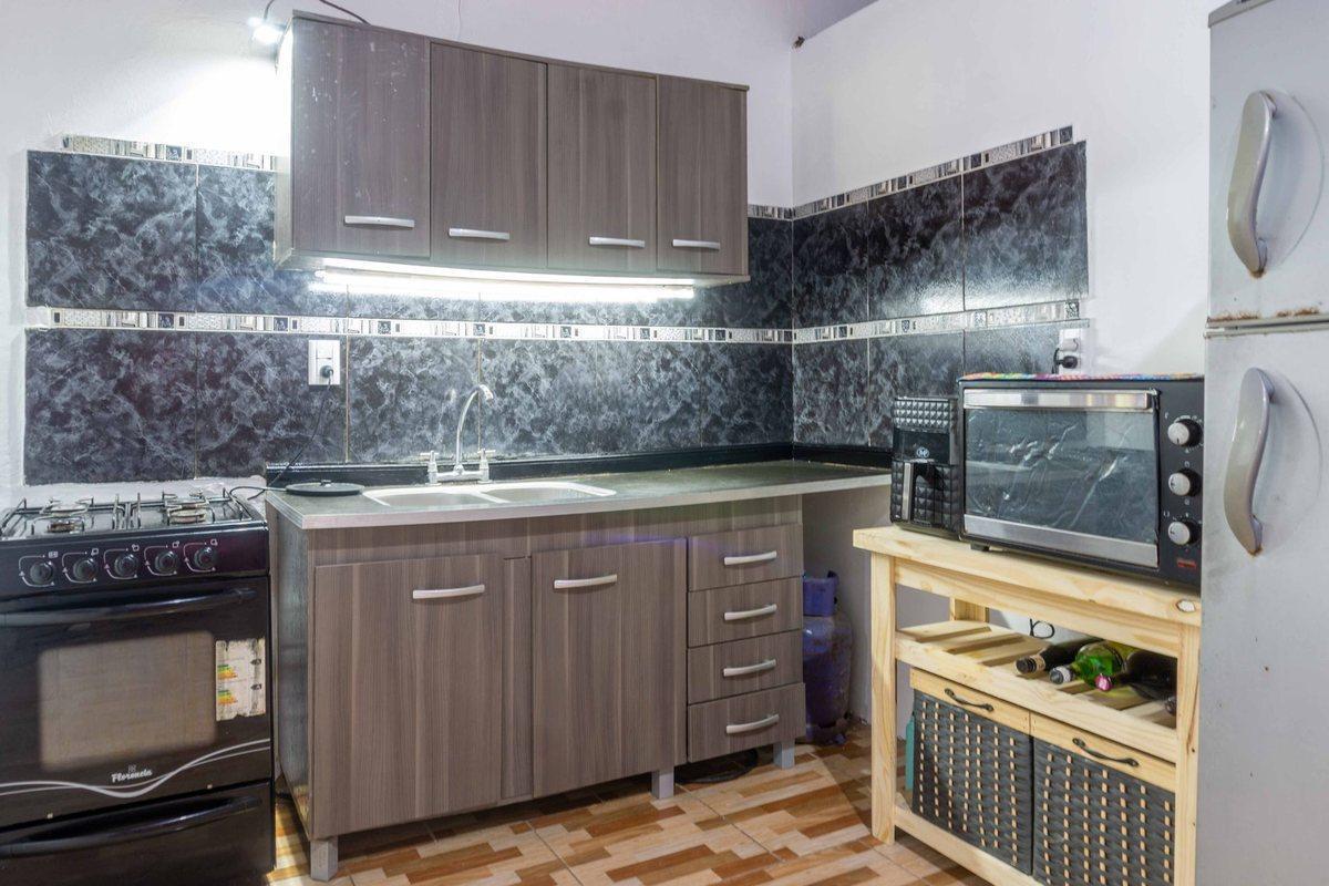 Foto de CASA EN VENTA 2 DORMITORIOS LOS HORNOS LA PLATA, imagen 1