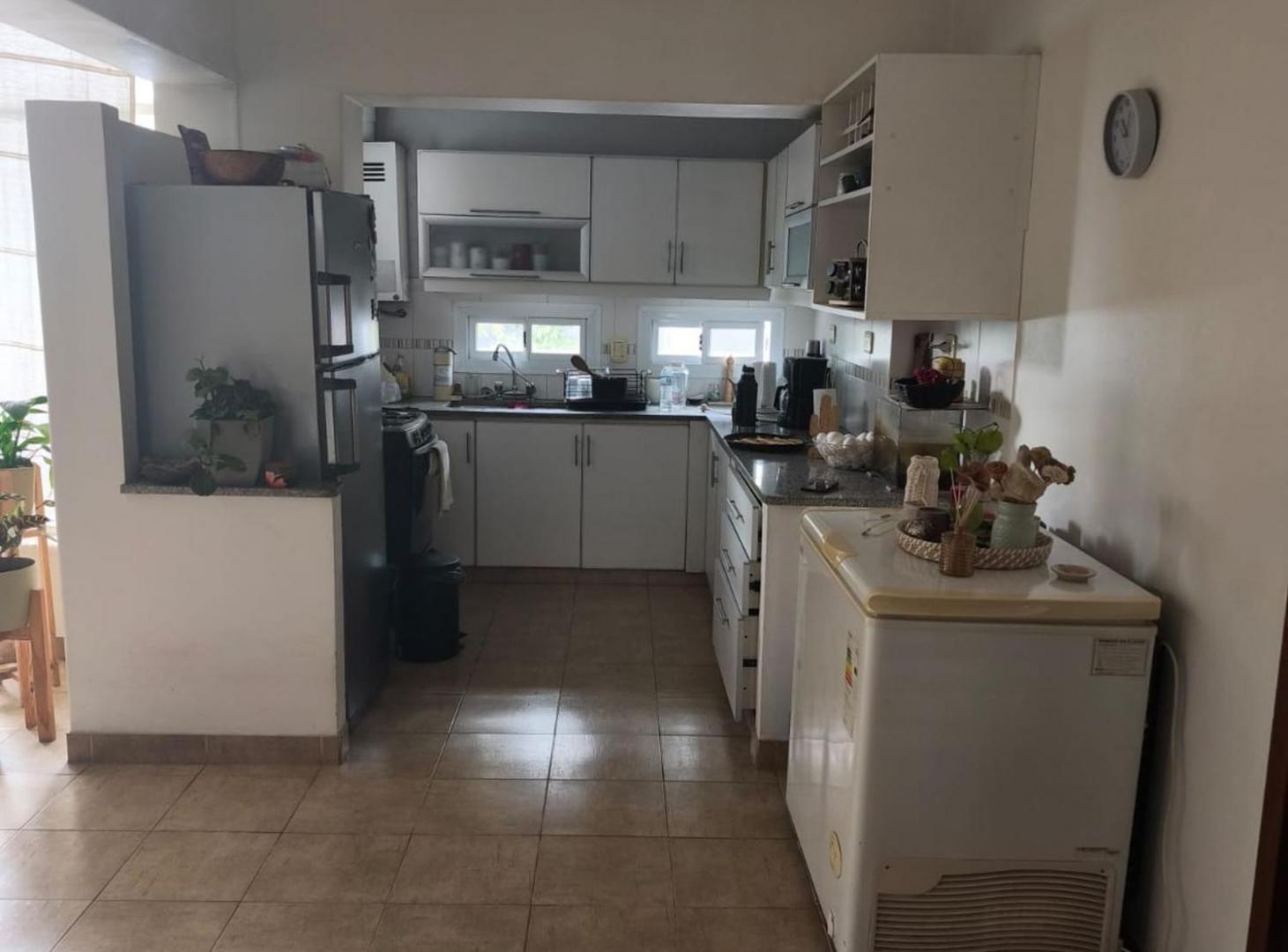 Foto de Casa de 3 dormitorios en venta Berisso, imagen 4