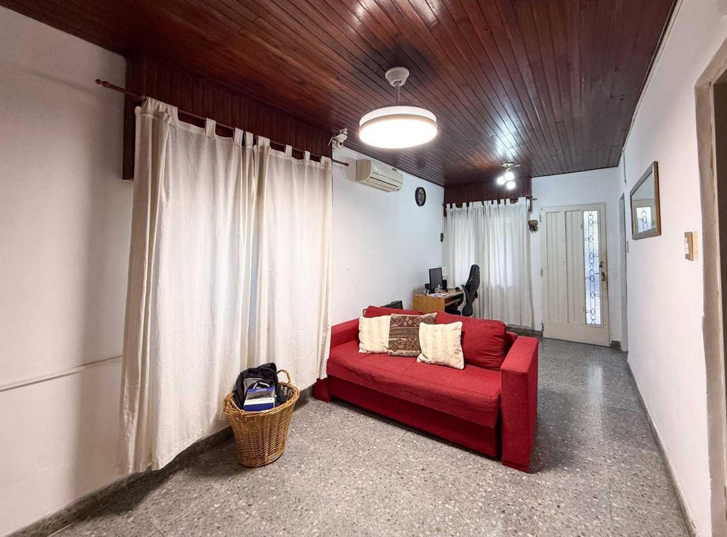 Foto de Casa de 2 dormitorios en venta Berisso con Local, imagen 1