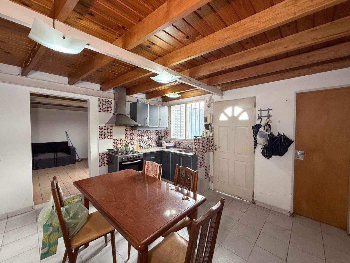 Foto de PH 1 DORMITORIO EN VENTA BERISSO EN BLOQUE 4 UNID, imagen 4