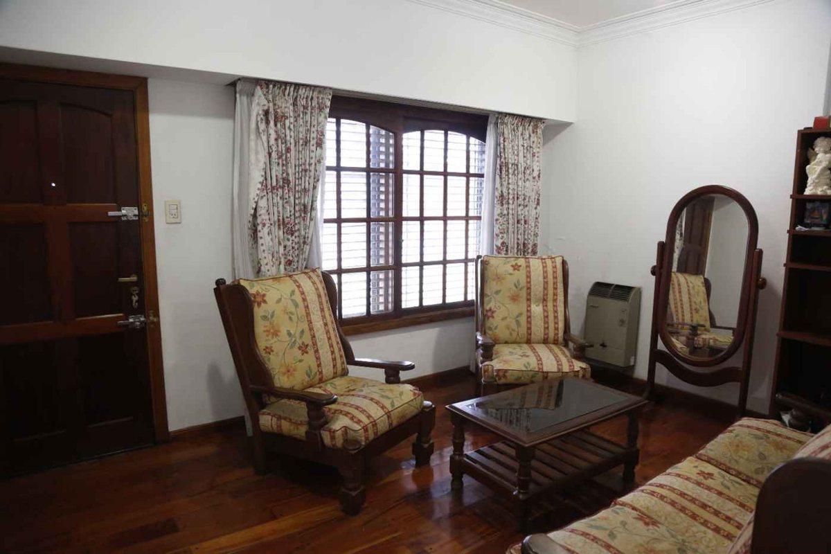 Foto de Casa 3 dormitorios en Venta, Los Hornos con Pileta, imagen 4