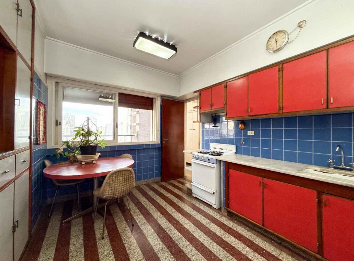 Foto de Departamento 3 dormitorios Venta La Plata Cochera, imagen 5