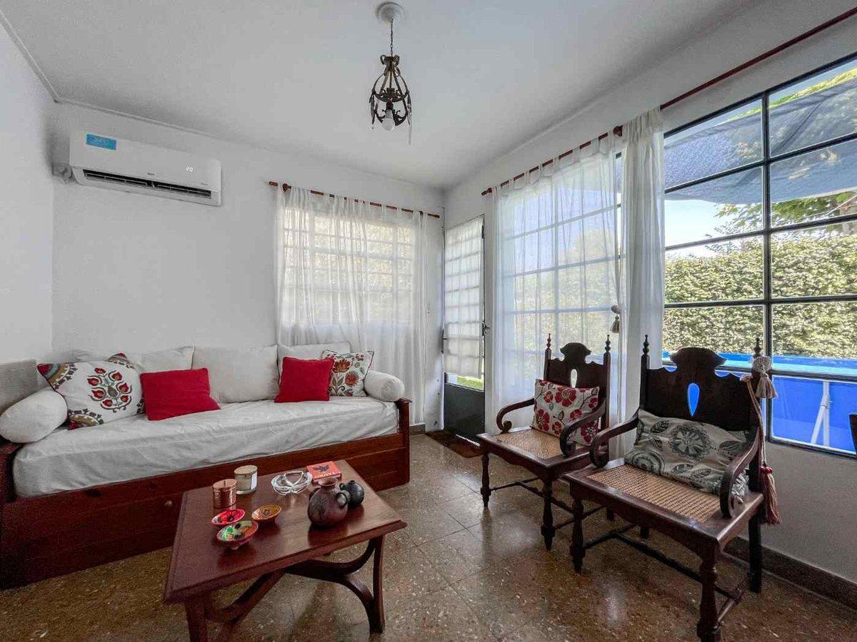 Foto de CASAS 4 DORMITORIOS EN VENTA VILLA CASTELS, imagen 3