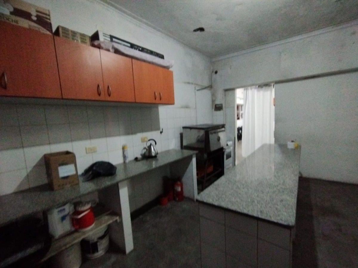 Foto de GALPON EN VENTA VARIOS DESTINOS BERISSO APTO BANCO, imagen 5