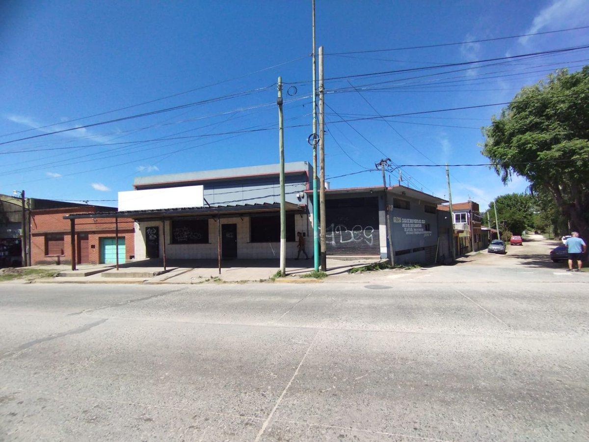Foto de GALPON EN VENTA VARIOS DESTINOS BERISSO APTO BANCO, imagen 4