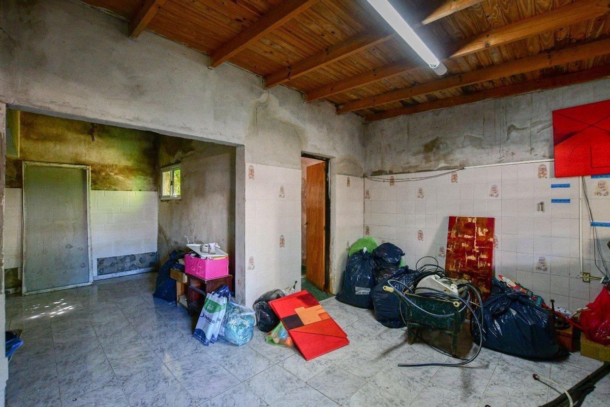 Foto de CASA 3 DORMITORIOS EN VENTA EN LA PLATA CON PARQUE, imagen 5