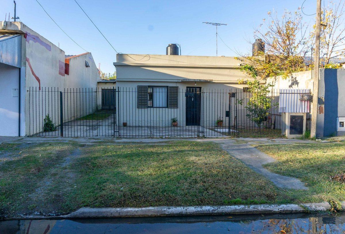 Foto de Casa 2 dormitorios en venta en Ensenada, quincho, imagen 1