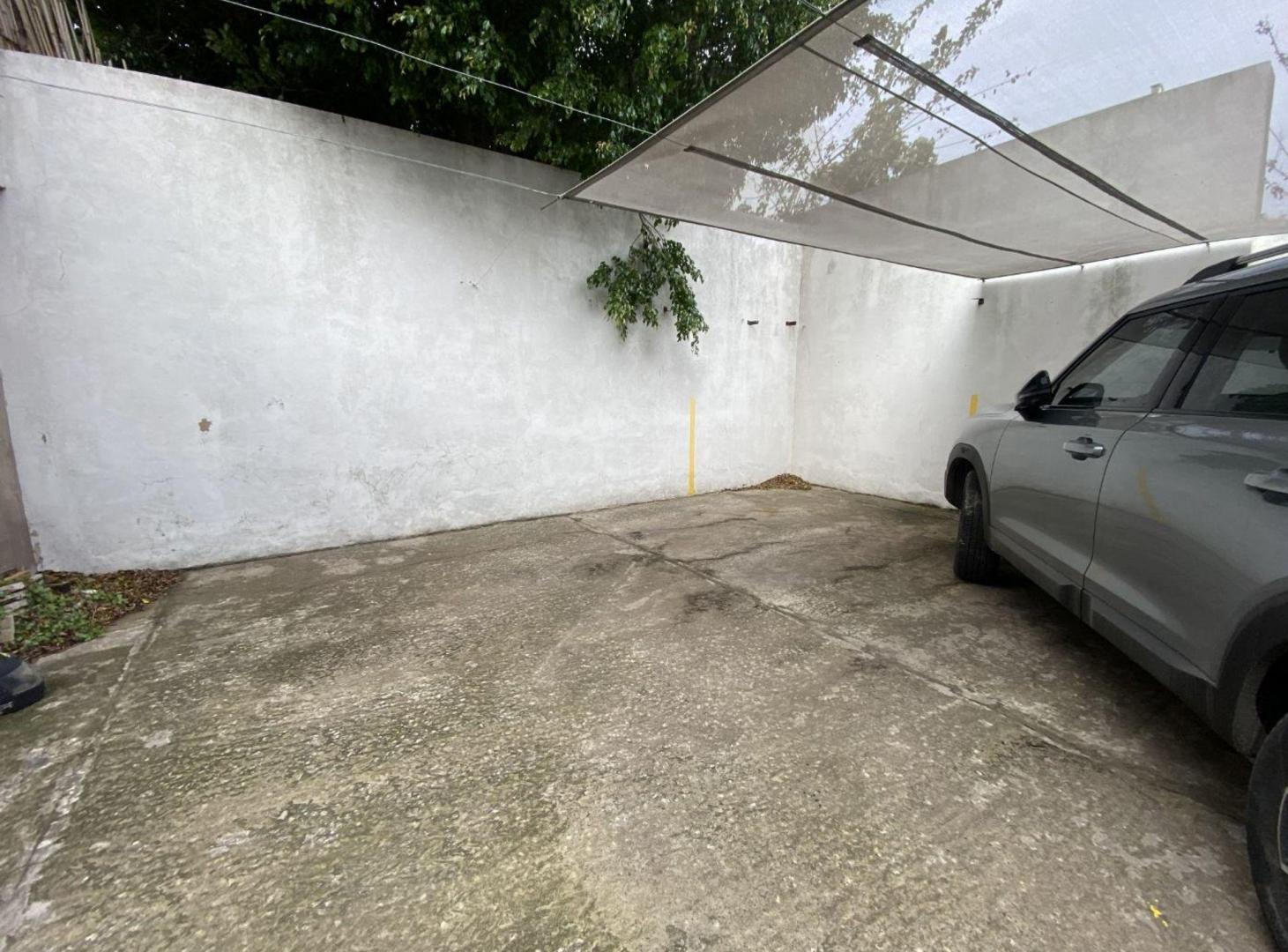 Foto de OFICINA EN VENTA LA PLATA CON COCHERA, imagen 2