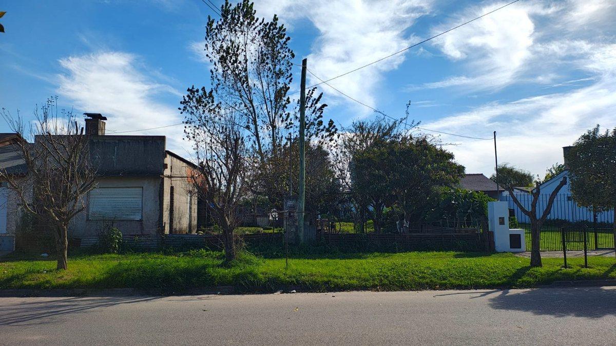 Foto de Casa 1 Dormitorio en Venta en Dolores amplio Lote, imagen 1