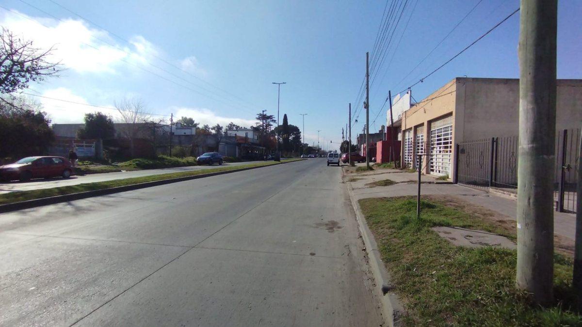Foto de CASA 2 DORMITORIOS EN VENTA LA PLATA A REFACCIONAR, imagen 2