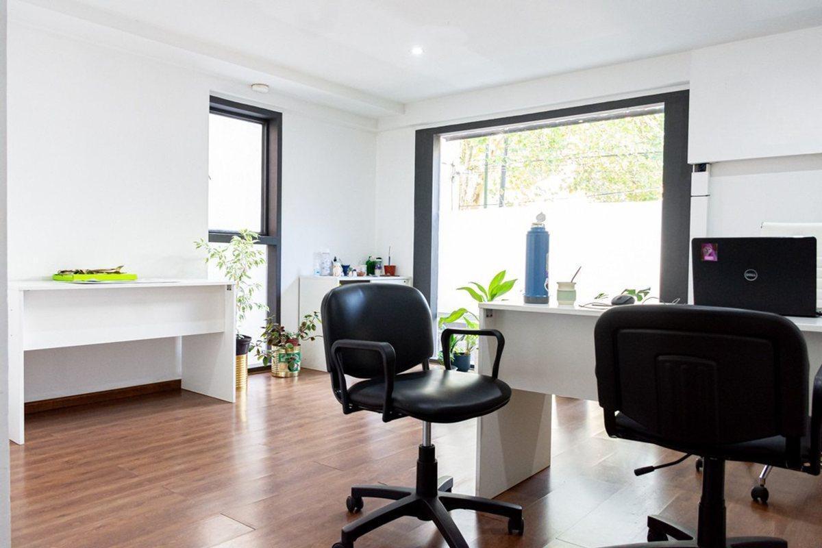 Foto de Local, con Oficinas En Venta La Plata, imagen 4
