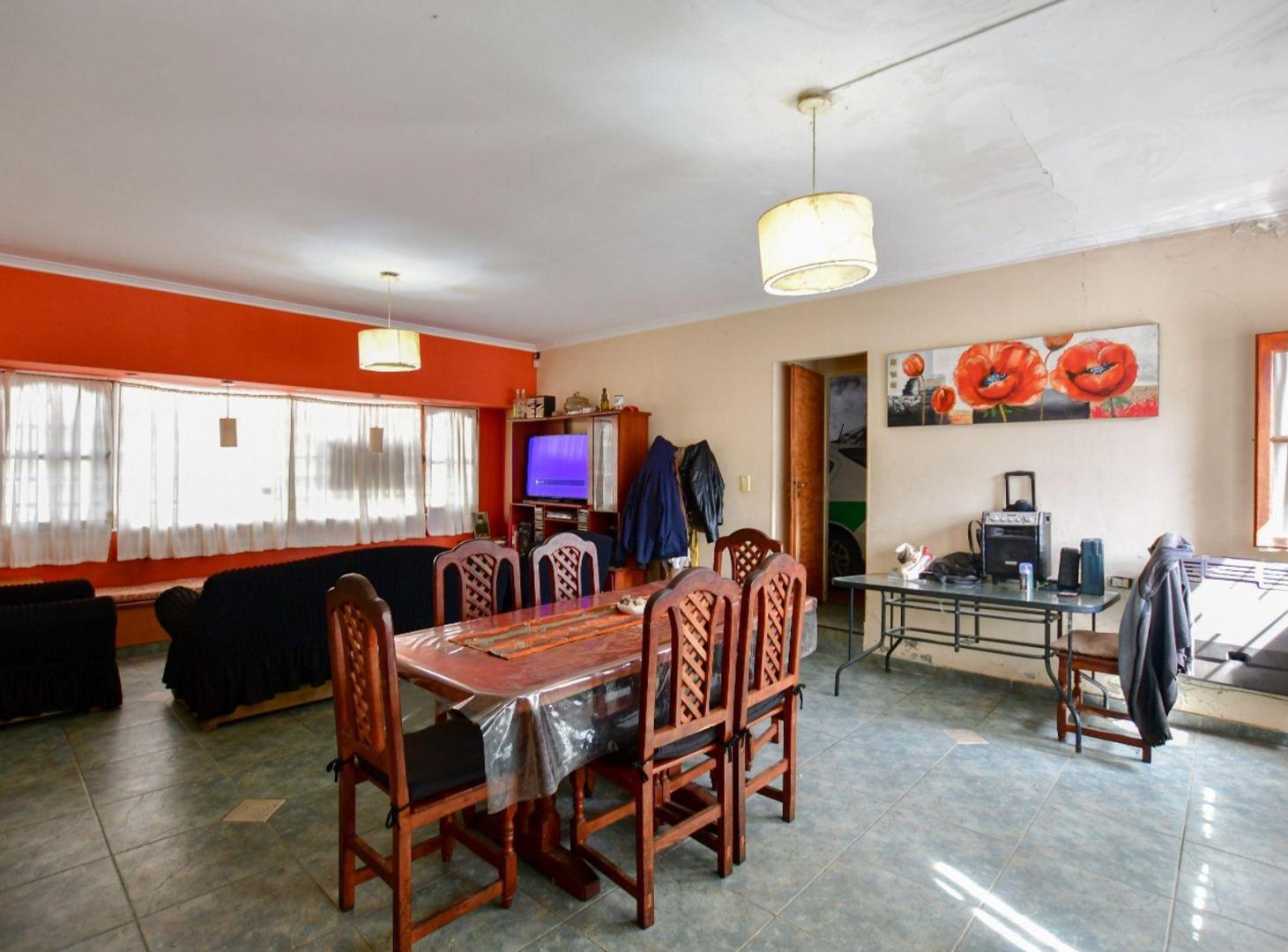 Foto de CASA 3 DORMITORIOS EN VENTA LA PLATA PATIO, imagen 1