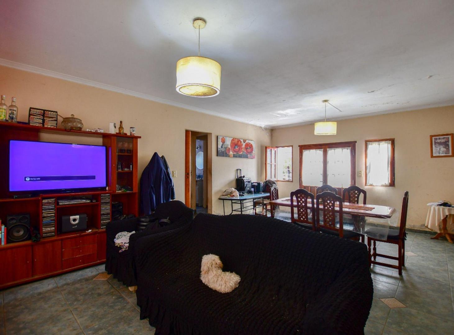 Foto de CASA 3 DORMITORIOS EN VENTA LA PLATA PATIO, imagen 3