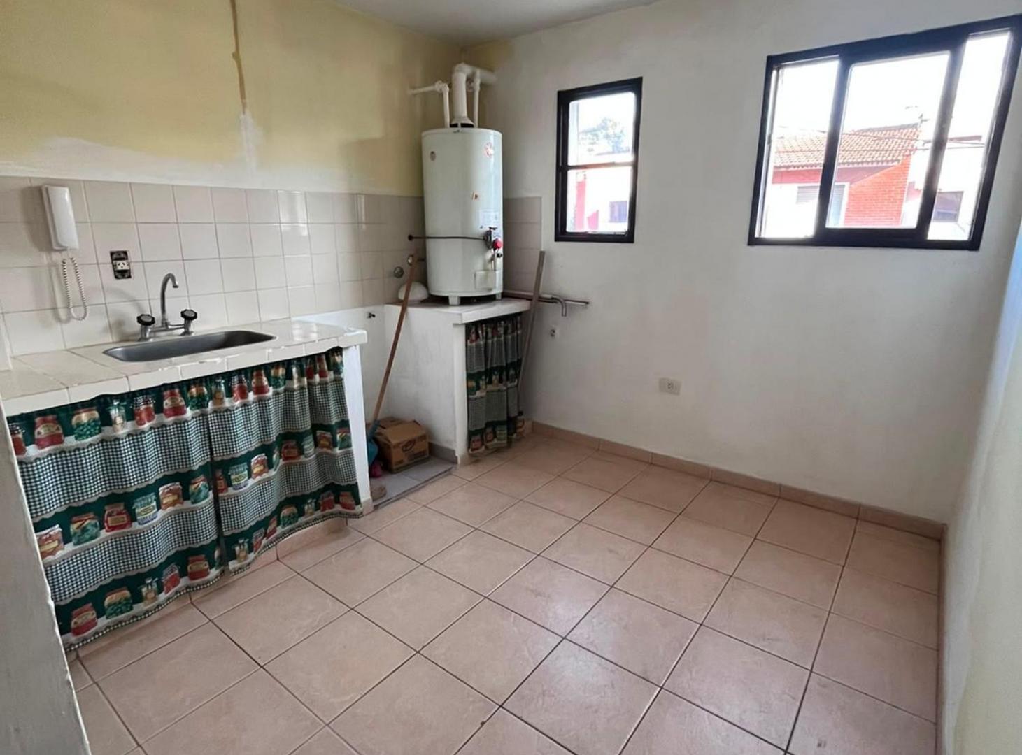 Foto de PH 2 Dormitorios en Venta en la Plata, imagen 5
