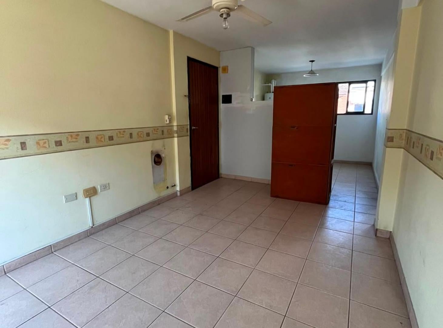 Foto de PH 2 Dormitorios en Venta en la Plata, imagen 3