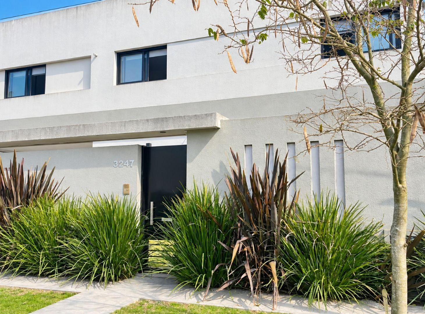 Foto de Departamento Dúplex en venta, Gonnet 4 ambientes., imagen 1