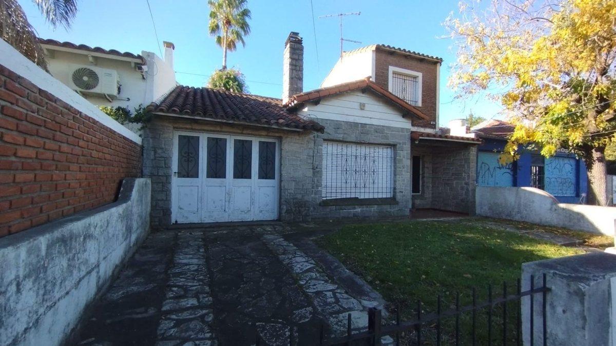 Foto de CASA DOS DORMITORIOS VENTA CITY BELL APTA BANCO, imagen 1