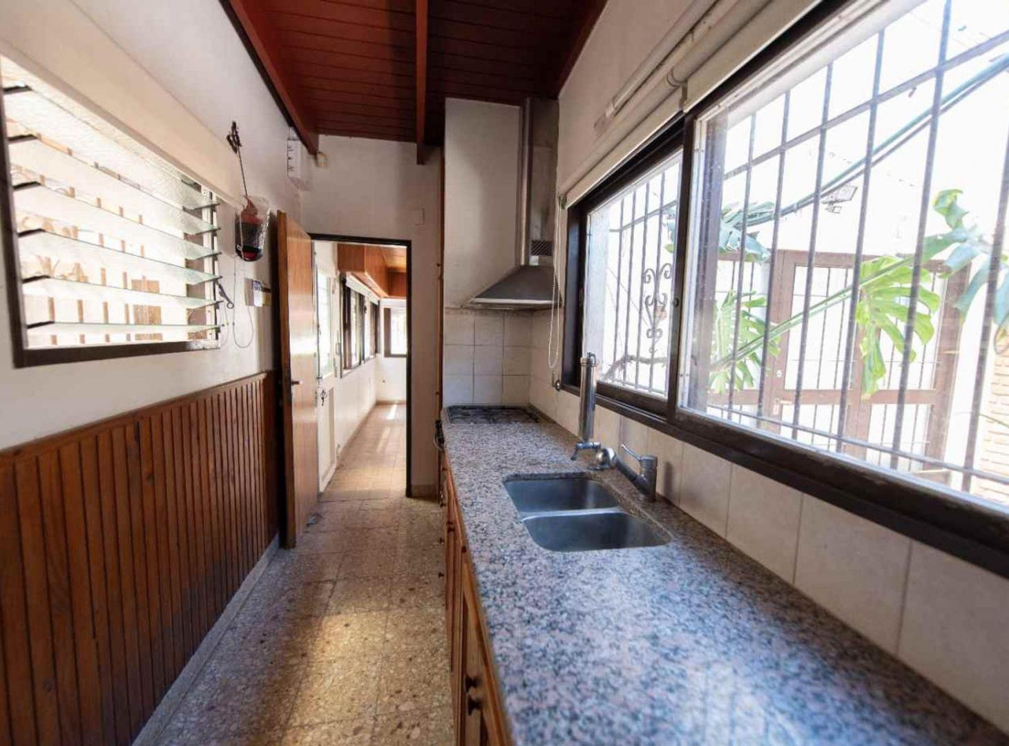 Foto de CASA DE 3 DORMITORIOS VENTA VILLA ELISA CON PILETA, imagen 2