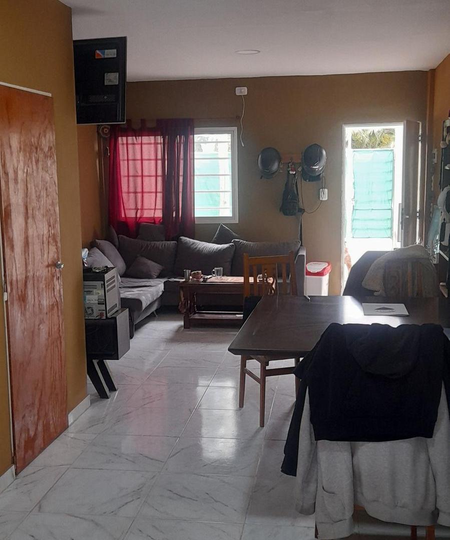 Foto de DUPLEX 2 DORMITORIOS EN VENTA LA PLATA SAN CARLOS, imagen 3