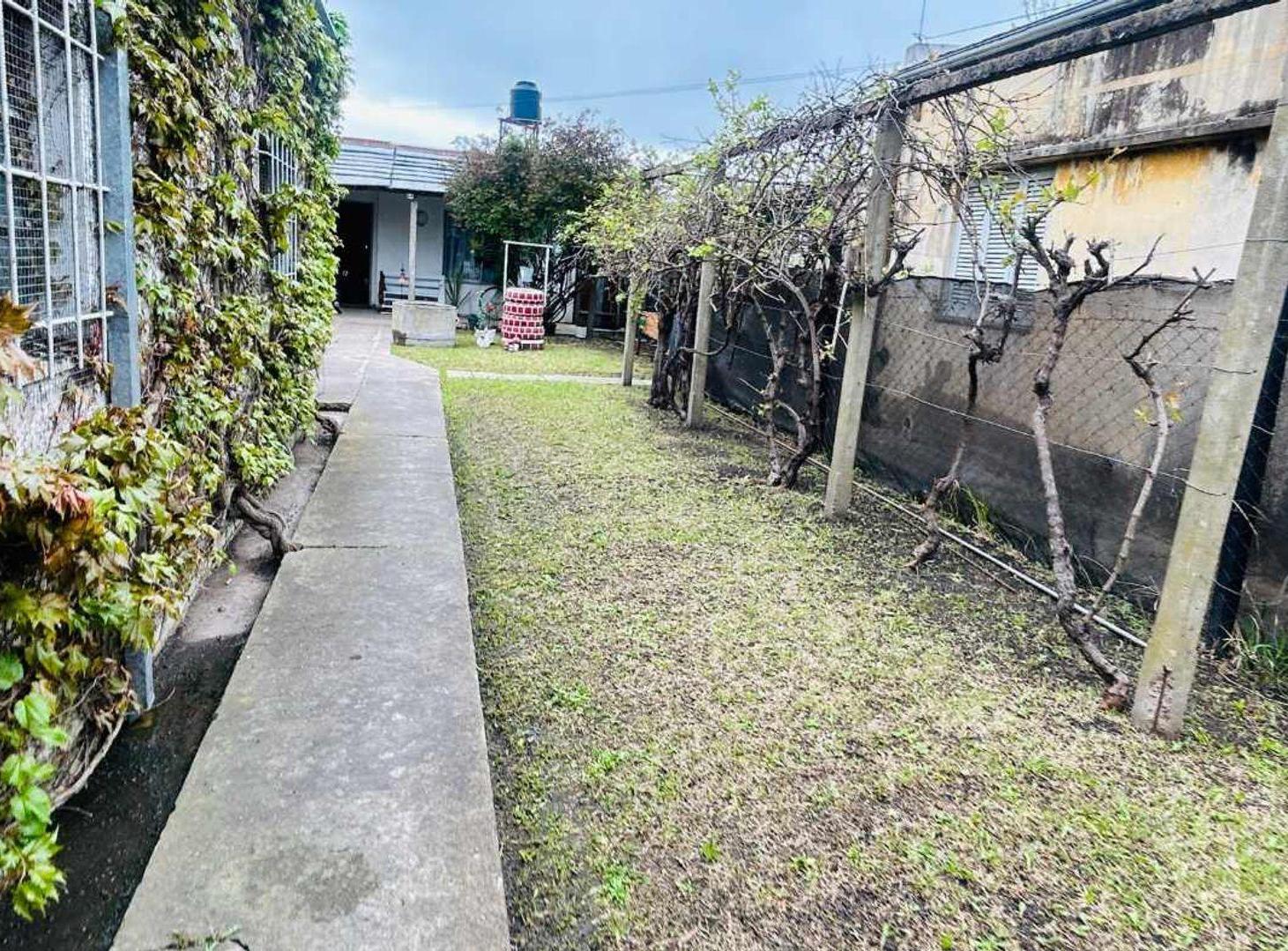 Foto de CASA 3 DORMITORIOS EN VENTA BERISSO CON COCHERA, imagen 2