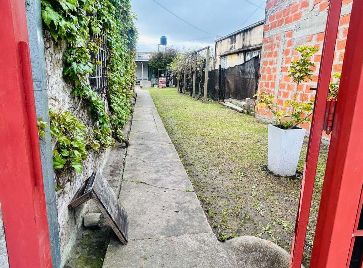 Foto de CASA 3 DORMITORIOS EN VENTA BERISSO CON COCHERA, imagen 1