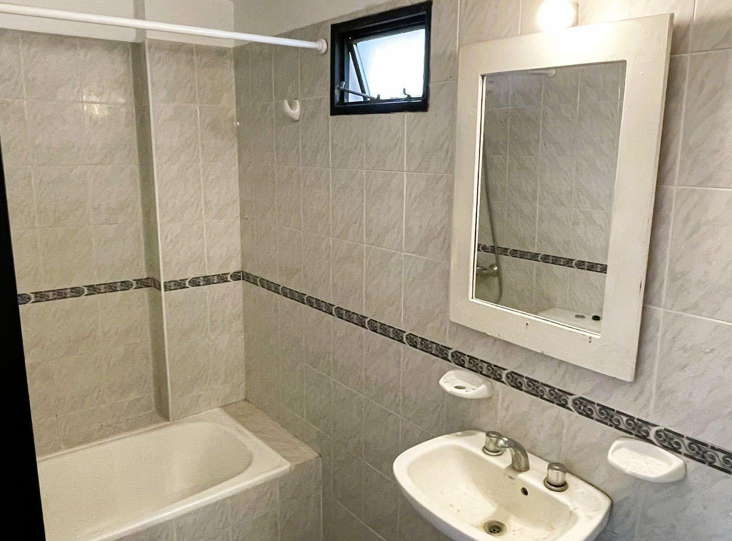 Foto de Departamento 1 Dormitorio en Venta en La Plata, imagen 5