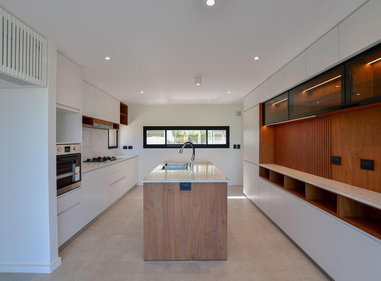 Foto de CASA 3 DORMITORIOS VENTA HARAS DEL SUR III NUEVA, imagen 5