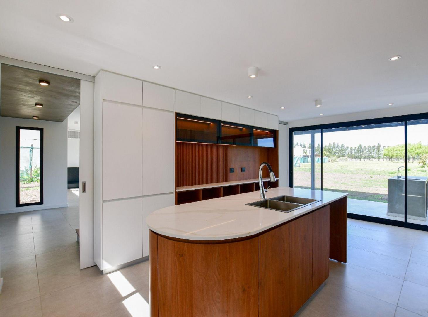Foto de CASA 3 DORMITORIOS VENTA HARAS DEL SUR III NUEVA, imagen 2