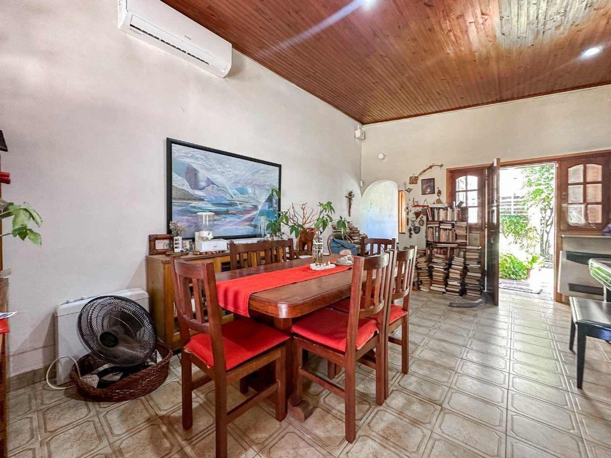 Foto de CASA 2 DORMITORIOS VENTA LA PLATA +PILETA+QUINCHO, imagen 3