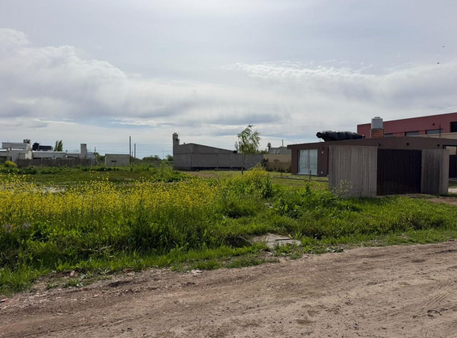 Foto de LOTE EN VENTA LA PLATA VILLA CASTELLS, imagen 1