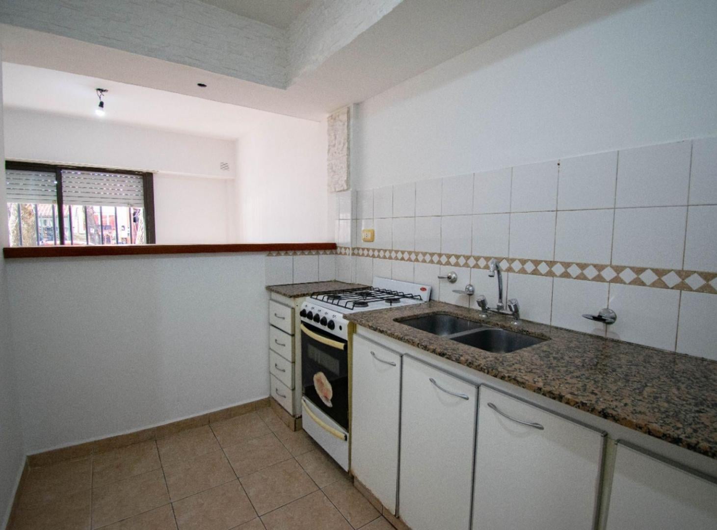 Foto de Departamento 1 dormitorio Venta La Plata Cochera, imagen 5