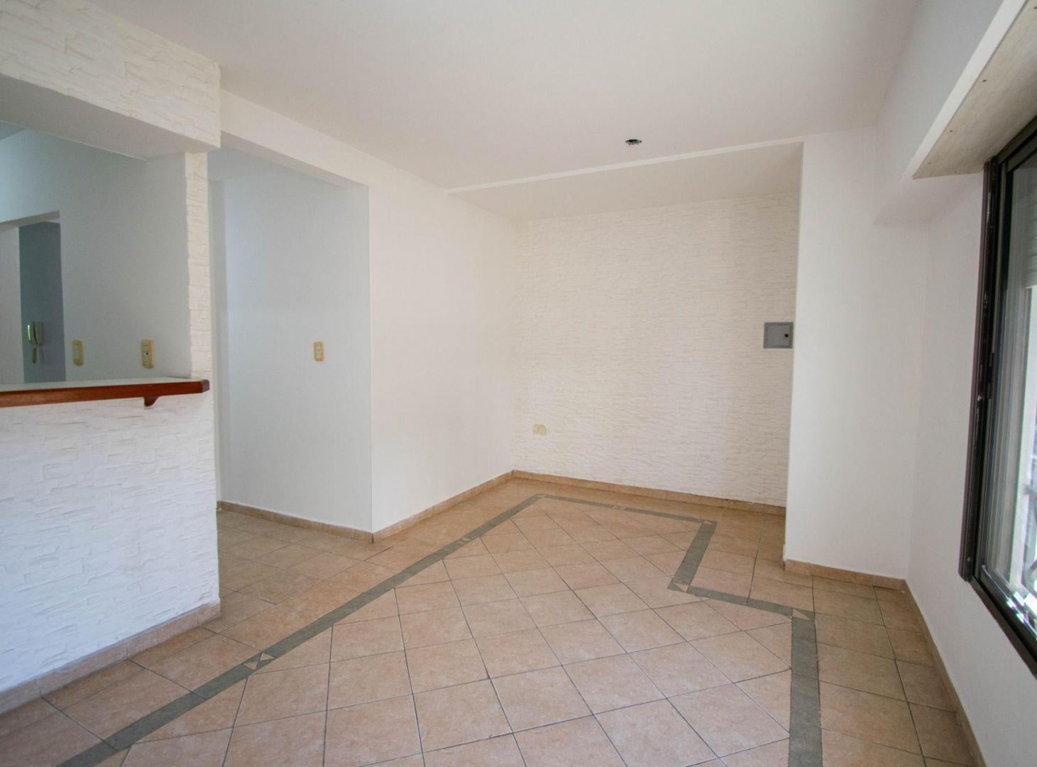 Foto de Departamento 1 dormitorio Venta La Plata Cochera, imagen 3