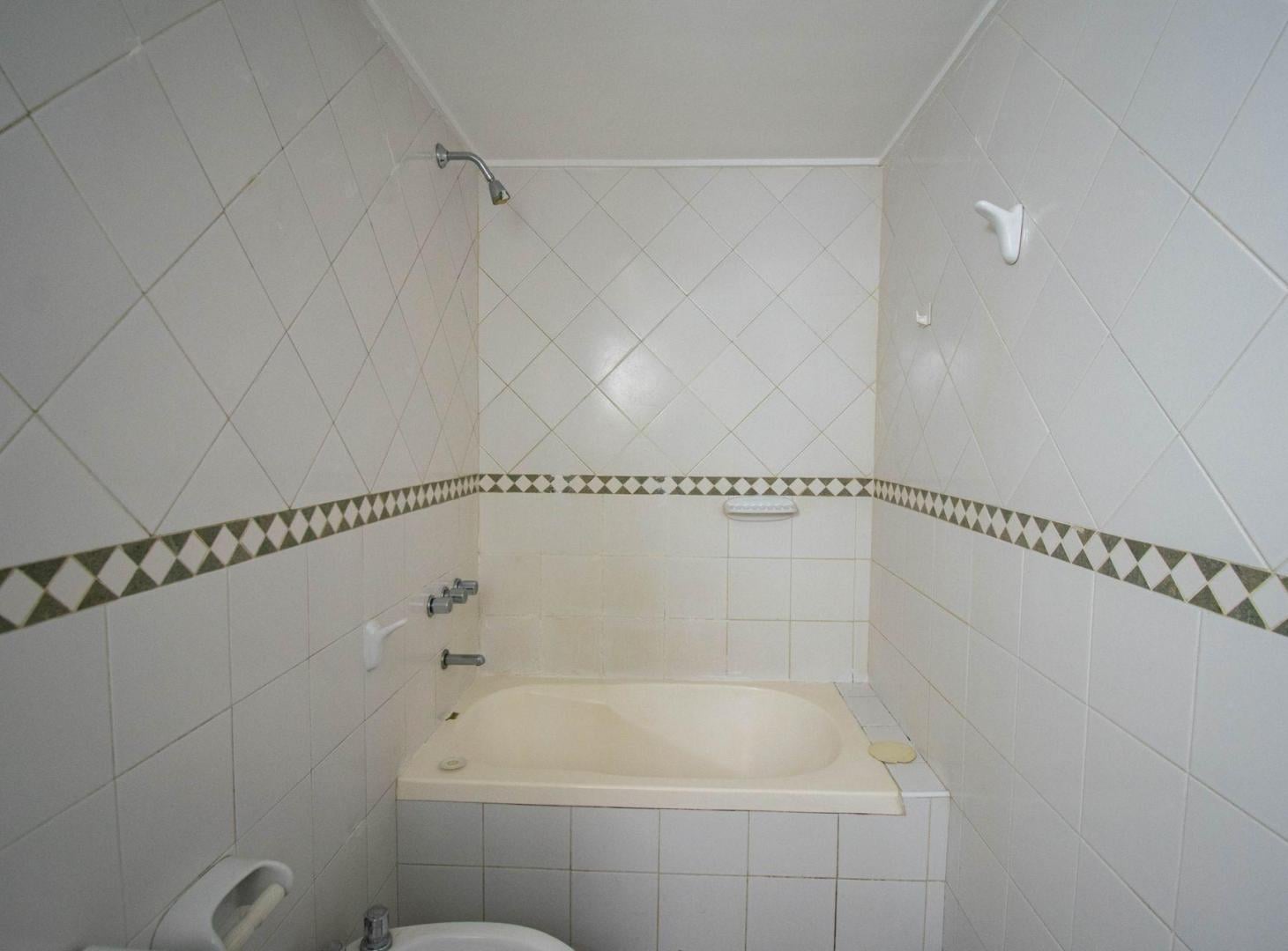 Foto de Departamento 1 dormitorio Venta La Plata Cochera, imagen 4