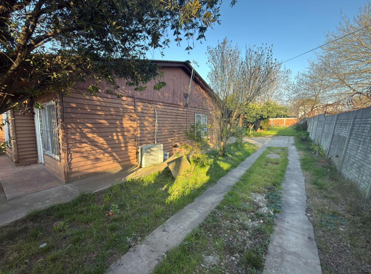 Foto de Lote en venta en la plata con casa prefabricada, imagen 4