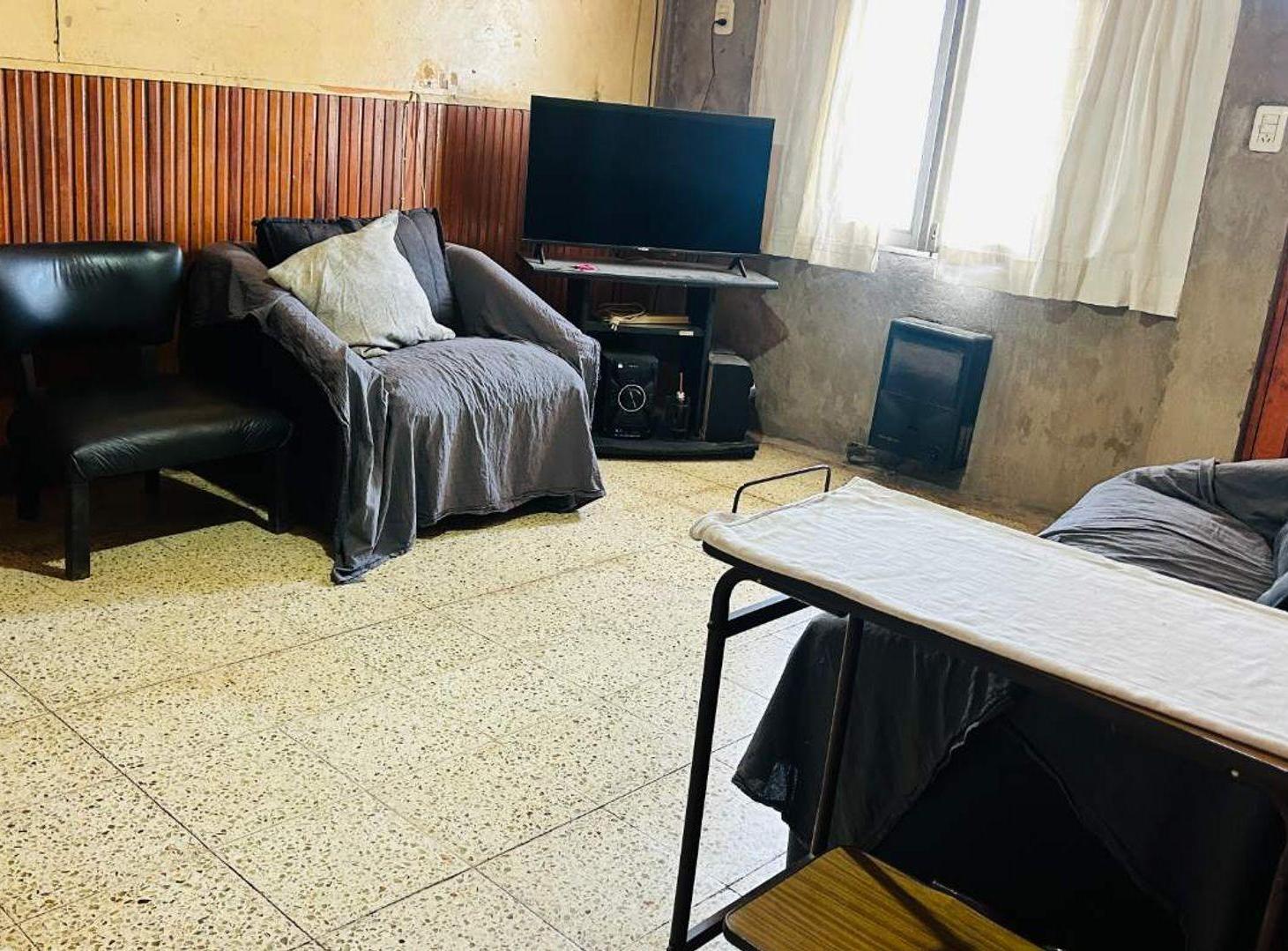 Foto de CASA 2 DORMITORIOS EN VENTA BERISSO CON PARQUE, imagen 1