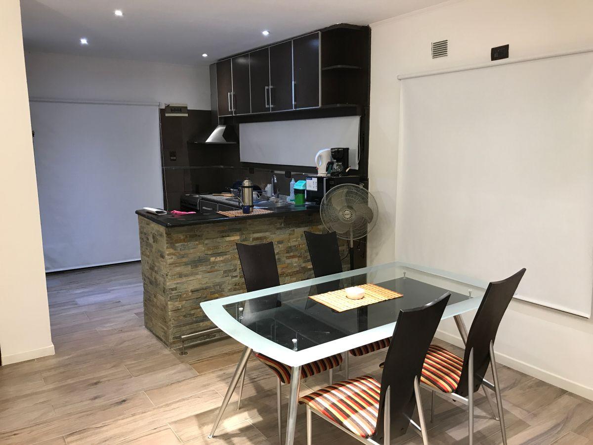 Foto de Alquiler Casa 4 ambientes con pileta, quincho y gran parque – Sin, imagen 3