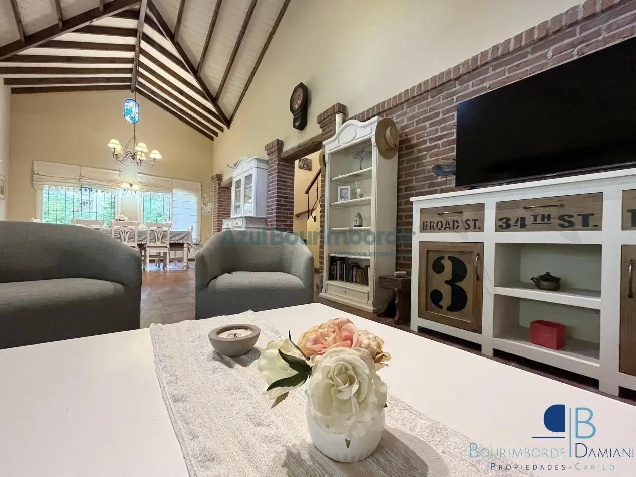 1010/3015 - Urraca VENTA DE CASA + LOTE LINDERO 1