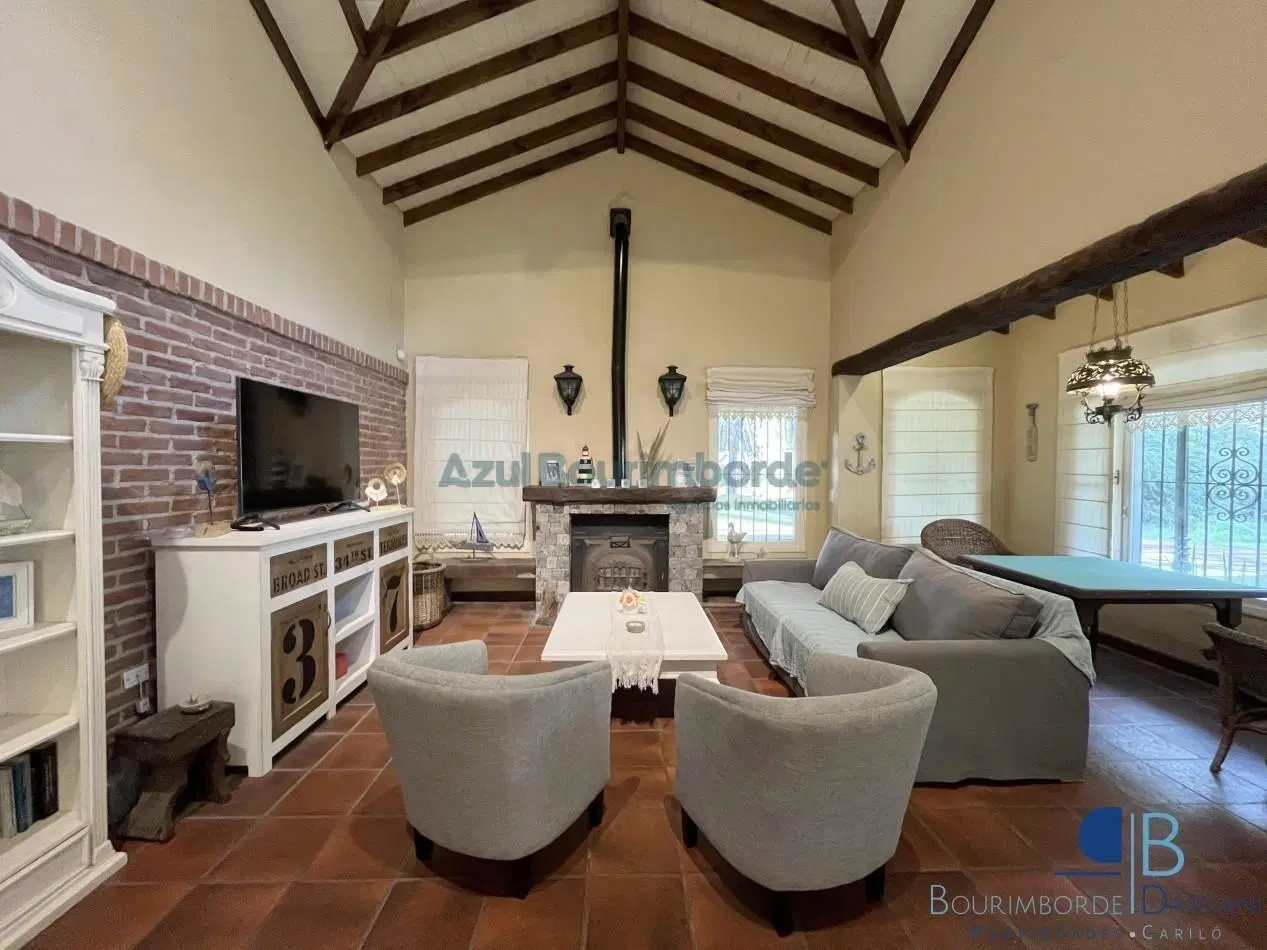1010/3015 - Urraca VENTA DE CASA + LOTE LINDERO 4
