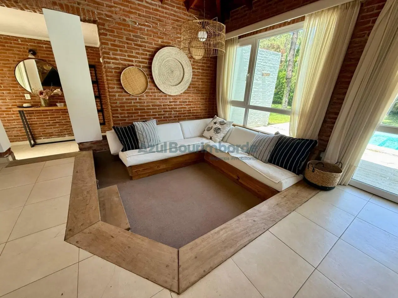 VENTA CASA EN CARILO- Ref 2037 1