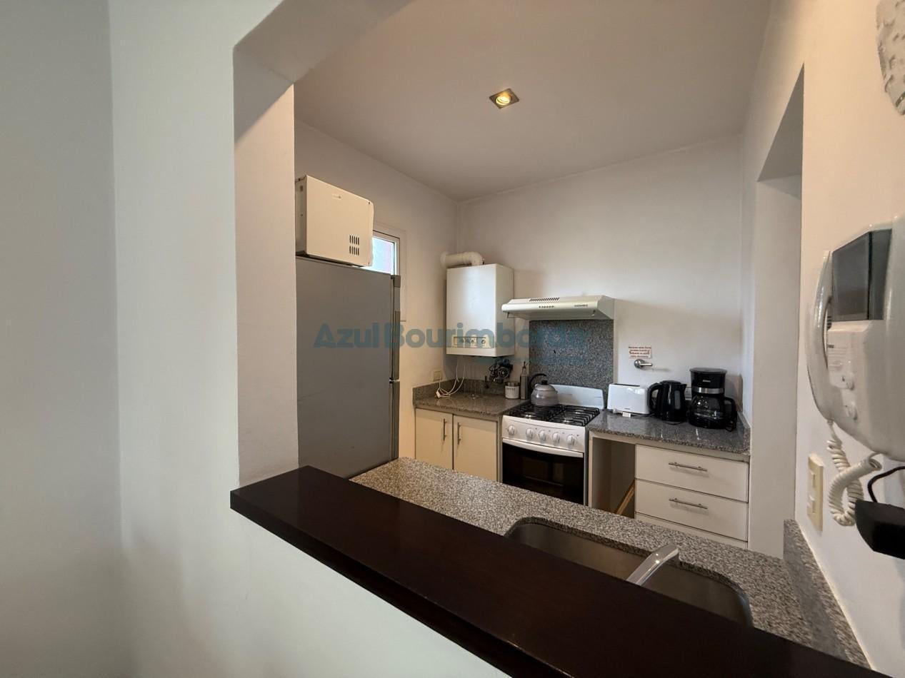 Foto de DEPARTAMENTO EN VENTA EN CARILO A UNA CUADRA DEL MAR, imagen 3