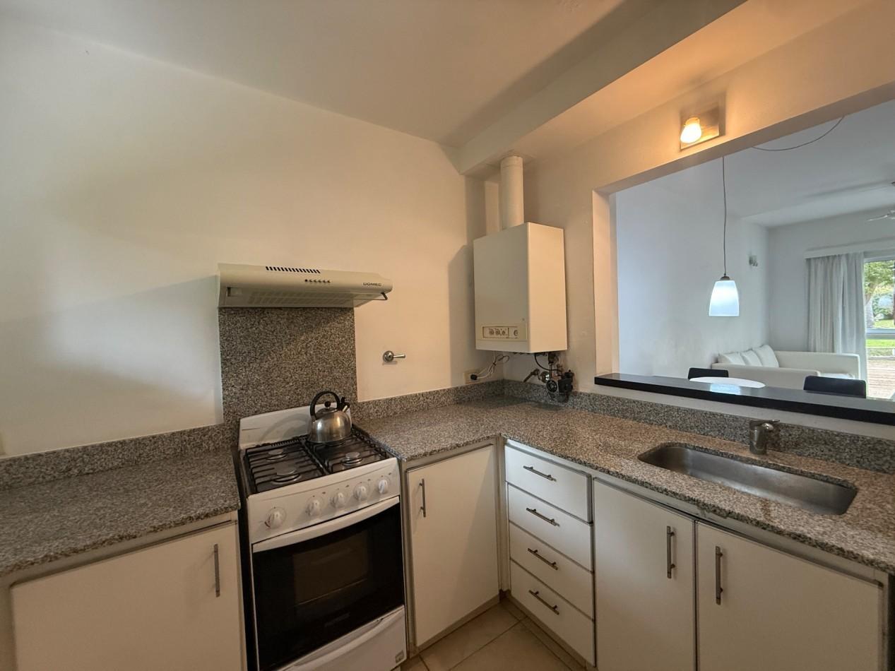 Foto de DEPARTAMENTO DOS AMBIENTES A UNA CUADRA DEL MAR EN CARILO, imagen 5