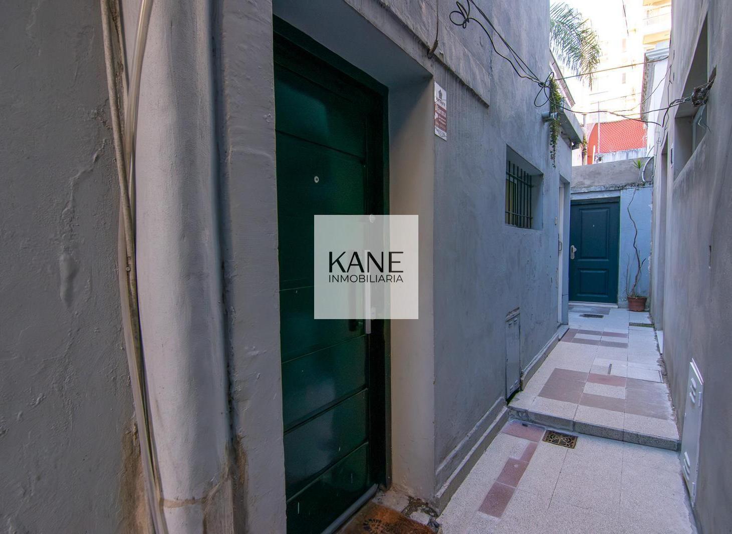 Foto de VENTA PH 3 AMBIENTES C/ TERRAZA PROPIA EN RECOLETA., imagen 3