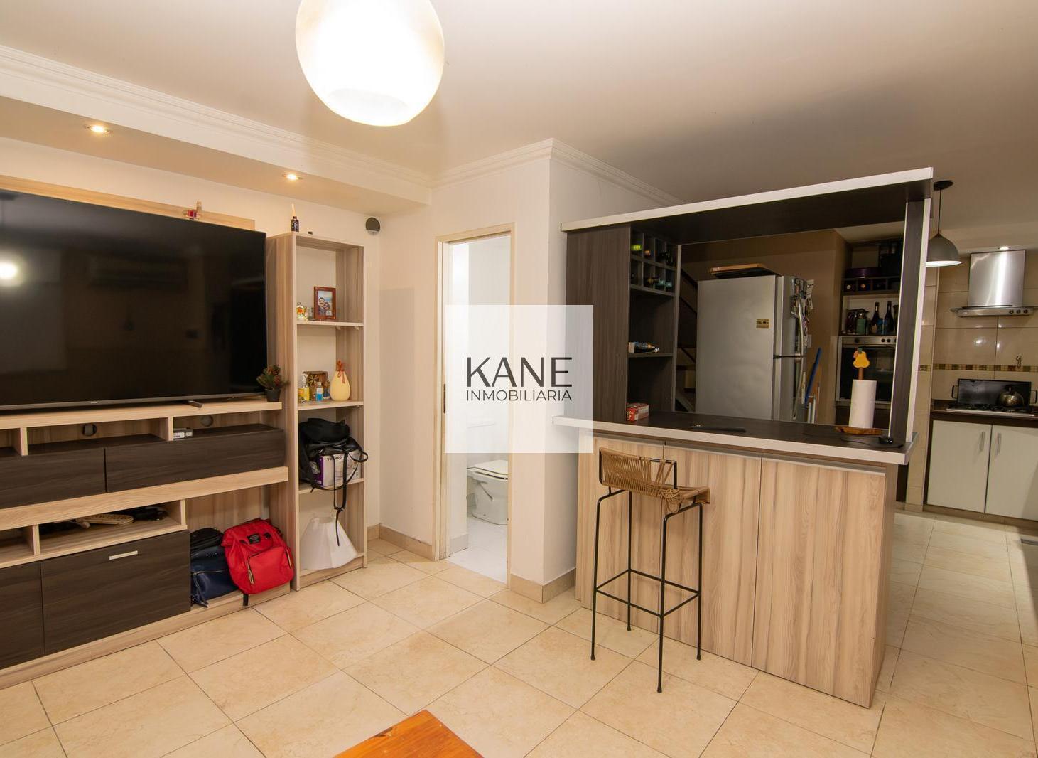 Foto de VENTA PH 3 AMBIENTES C/ TERRAZA PROPIA EN RECOLETA., imagen 4