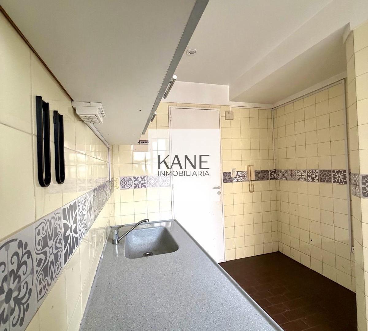 Foto de VENTA 3 AMBIENTES C/ BALCÓN Y COCHERA. APTO CREDITO!!, imagen 3