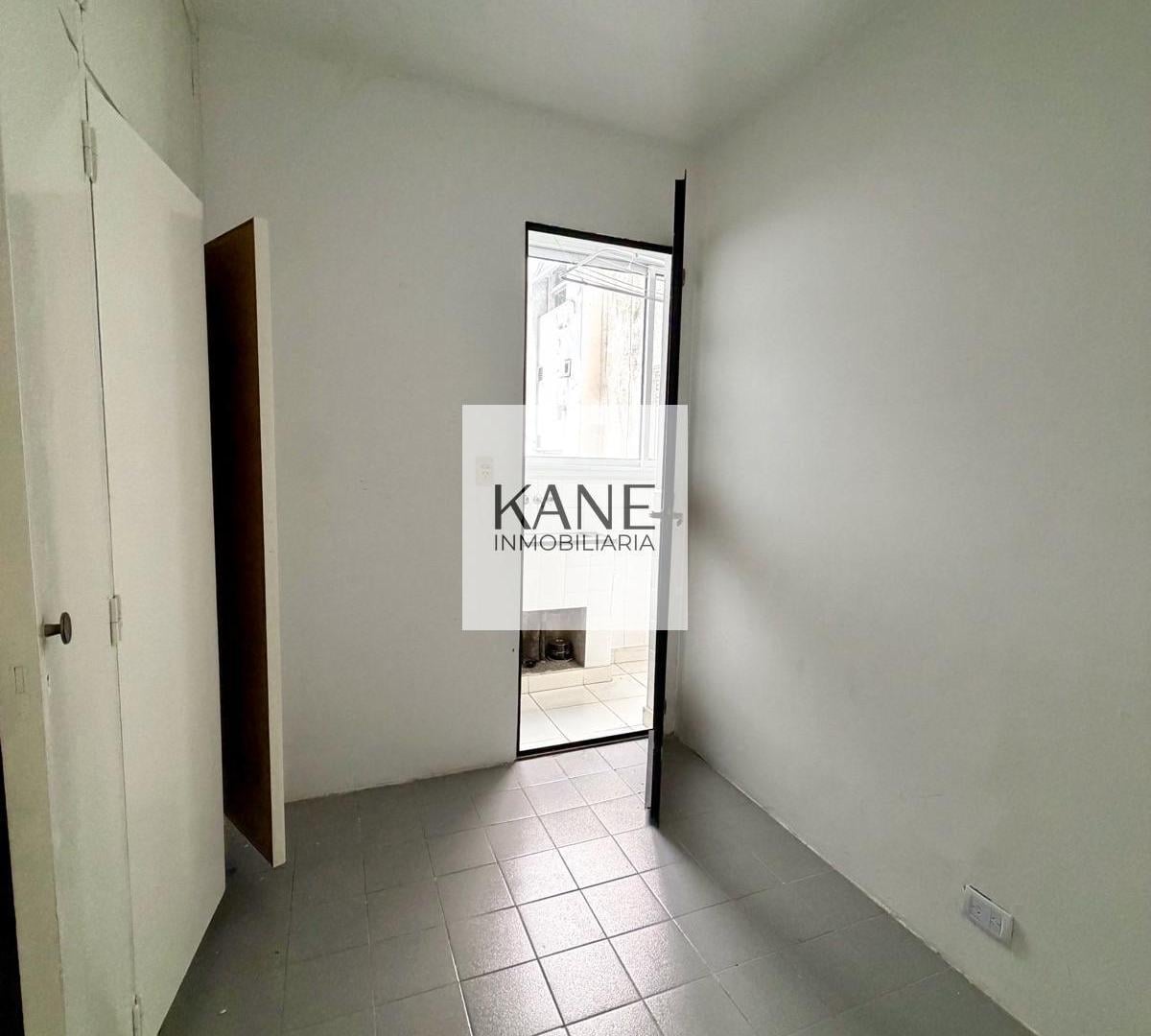 Foto de EXCELENTE PISO DE 3 AMB. C/ DEPENDENCIA Y VISTA AL RIO!!, imagen 5