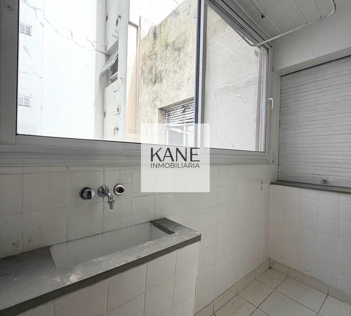 Foto de EXCELENTE PISO DE 3 AMB. C/ DEPENDENCIA Y VISTA AL RIO!!, imagen 3
