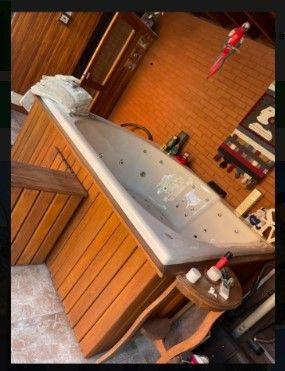VENTA CASA 4 AMB. C/ COCHERA JARDIN PILETA Y SPA EN CASEROS