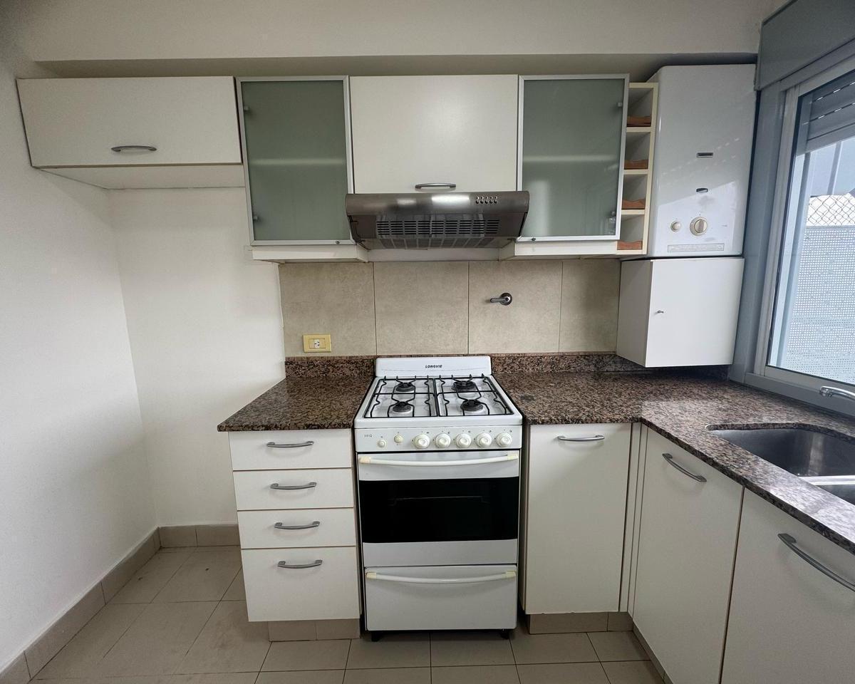 VENTA DEPARTAMENTO 3 AMBIENTES CON COCHERA EN CASEROS