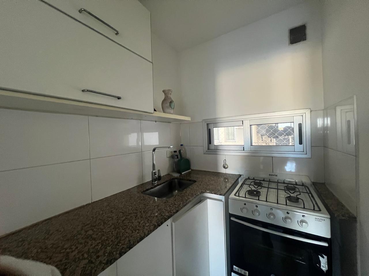 Foto de Alquiler de Departamento Monoambiente en Caseros Centro, imagen 2